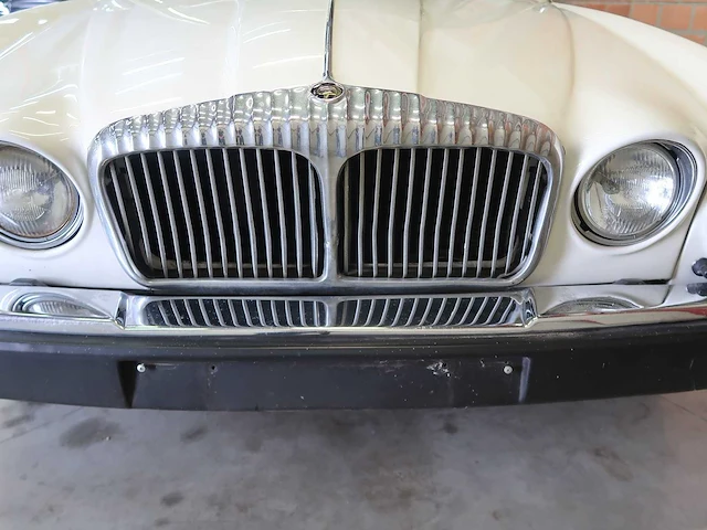 Daimler - afbeelding 16 van  57
