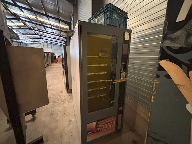 Daint - brood - verkoopautomaat - afbeelding 1 van  6