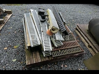 Dakgoten, roosters, transportband - afbeelding 2 van  9