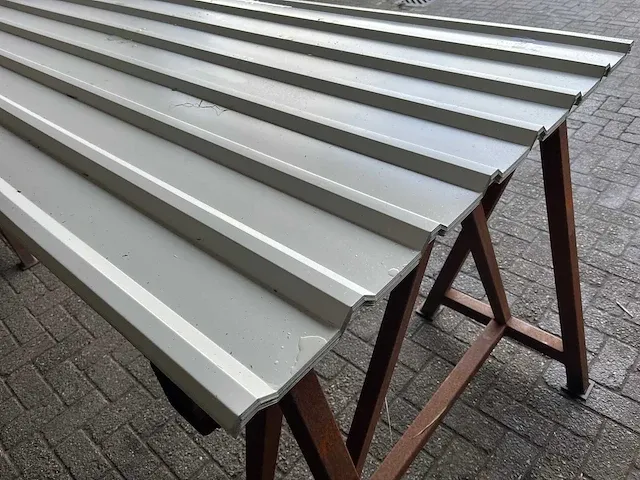 Dakmateriaal 35st. / 100m2 - afbeelding 1 van  3