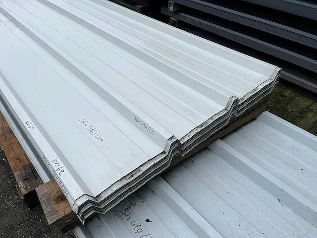 Dakmateriaal 36st. / 220m2 - afbeelding 4 van  4