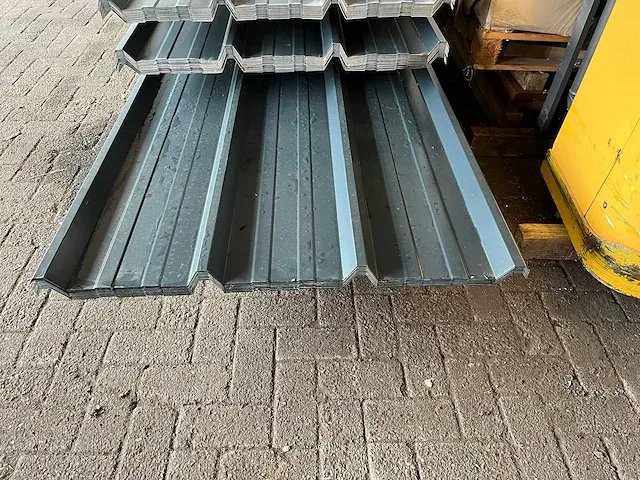 Dakmateriaal 44st. / 148m2 - afbeelding 1 van  4