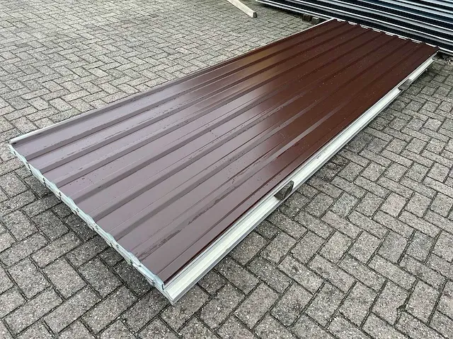 Dakmateriaal 65st. / 261m2 - afbeelding 1 van  4