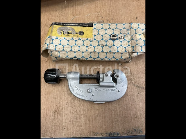 Dako quick automatic 230 pijpensnijder 32mm - afbeelding 1 van  3