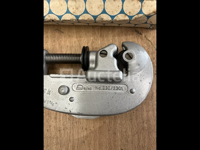 Dako quick automatic 230 pijpensnijder 32mm - afbeelding 3 van  3