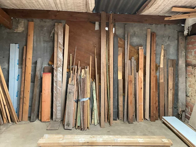 Dakpannen met hout - afbeelding 22 van  56