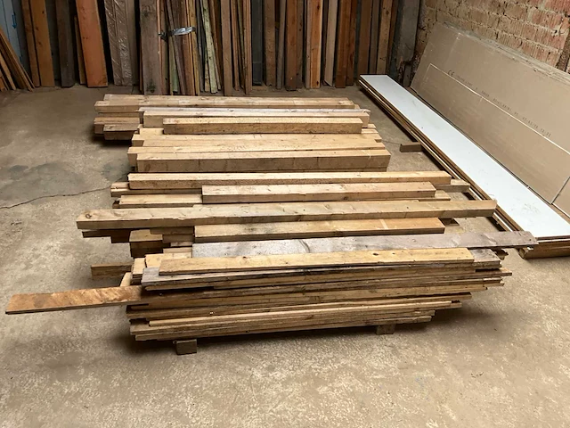 Dakpannen met hout - afbeelding 25 van  56