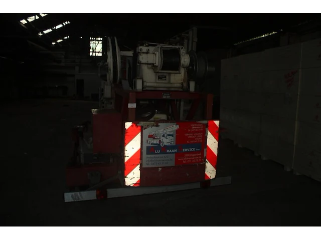 Dakwerkerskraan op aanhangwagen klaas, type k17-24, bwj. 2003, serie nr. a2003874 met puinbak, pannenklem en pannenkar (19) - afbeelding 8 van  20