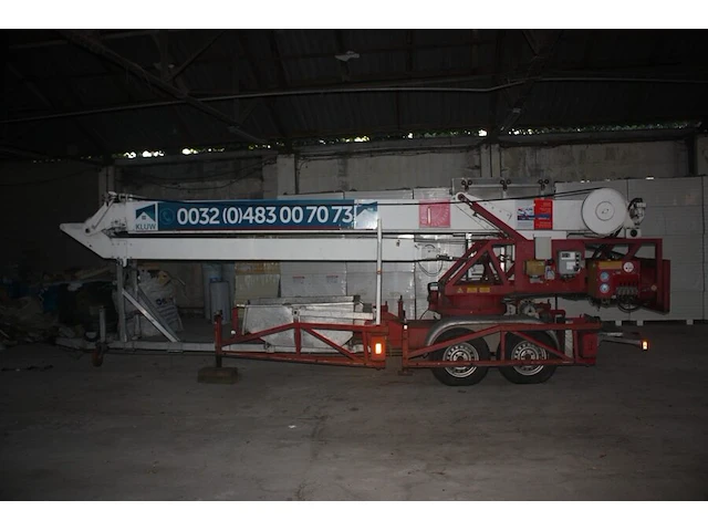 Dakwerkerskraan op aanhangwagen klaas, type k17-24, bwj. 2003, serie nr. a2003874 met puinbak, pannenklem en pannenkar (19) - afbeelding 1 van  20
