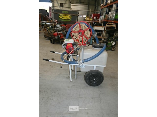 Dal degan sproeiwagen - afbeelding 1 van  7