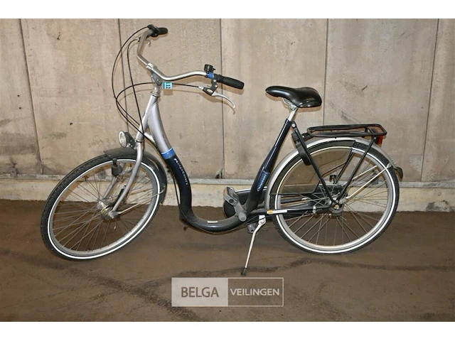 Damesfiets kaptein - afbeelding 1 van  3