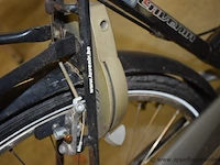 Damesfiets l'avenir (701-416), op fietsslot - afbeelding 2 van  2