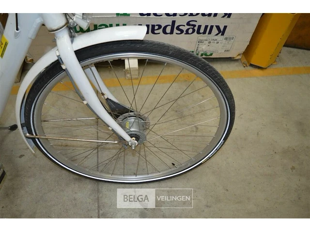 Damesfiets naamloos - afbeelding 3 van  3