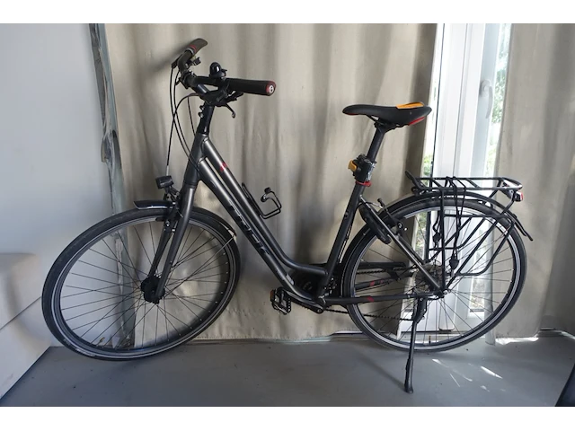 Damesfiets trek - afbeelding 1 van  4