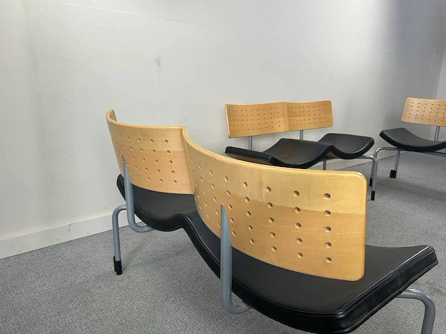 Dan classics - waiting room chair (3x) - afbeelding 4 van  7