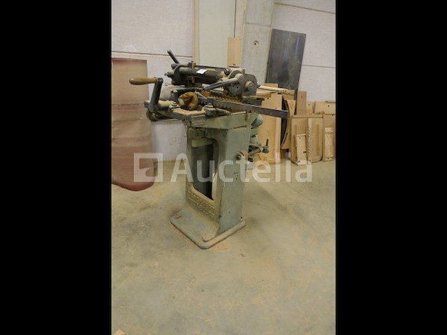 Danckaert zwaluwstaartmachine voor meubelladen - afbeelding 4 van  11