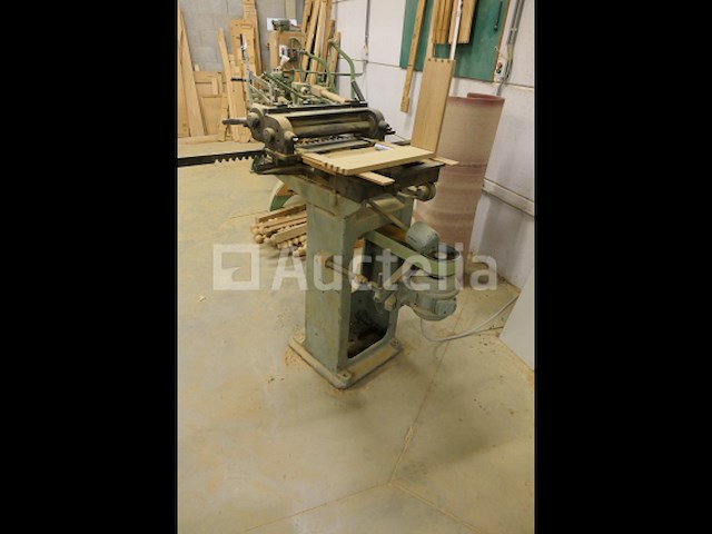 Danckaert zwaluwstaartmachine voor meubelladen - afbeelding 6 van  11