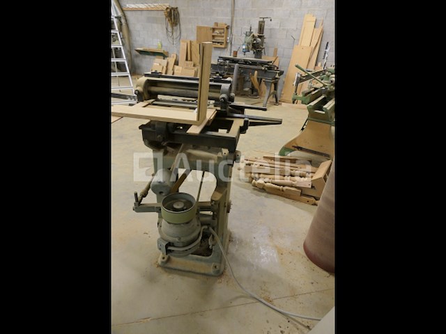 Danckaert zwaluwstaartmachine voor meubelladen - afbeelding 7 van  11