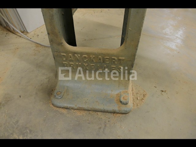 Danckaert zwaluwstaartmachine voor meubelladen - afbeelding 9 van  11