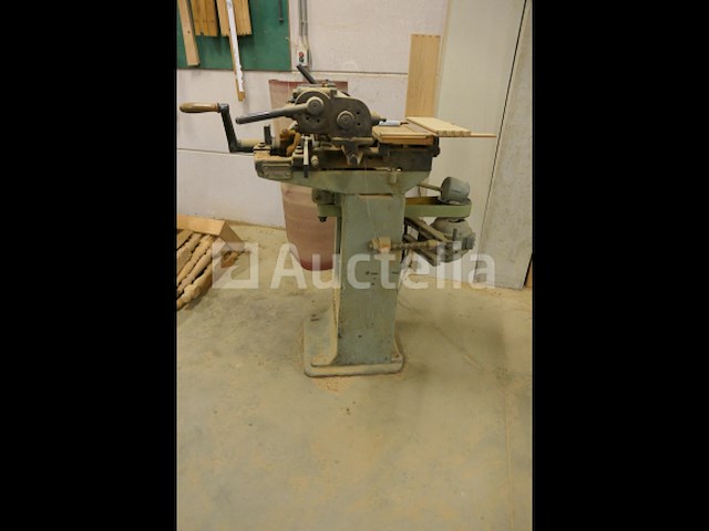 Danckaert zwaluwstaartmachine voor meubelladen - afbeelding 10 van  11