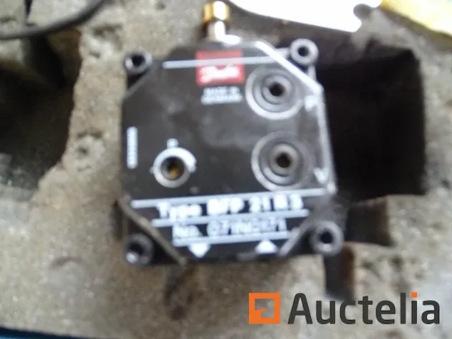 Danfoss centrale verwarming apparatuur in een koffer - afbeelding 2 van  8