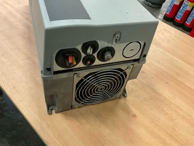 Danfoss fc-103p22kt frequentieregelaar - afbeelding 3 van  6