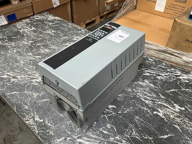 Danfoss vlt fc302 frequentieregelaar - afbeelding 1 van  6