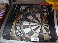 Dartbord, 9 reddingsvesten, tent quechua, veldbed, speelmat kinderen - afbeelding 3 van  8