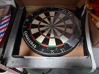 Dartbord, 9 reddingsvesten, tent quechua, veldbed, speelmat kinderen - afbeelding 4 van  8