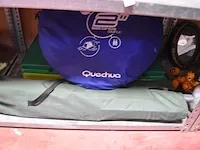 Dartbord, 9 reddingsvesten, tent quechua, veldbed, speelmat kinderen - afbeelding 6 van  8