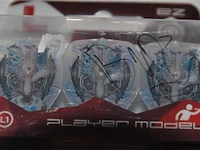 Darts shirt + een set flights, berry van peer - afbeelding 4 van  4