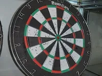Dartsbord winmau, dartsbord master arts, 5 darts sets in opbergkoffer - afbeelding 5 van  6