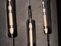 Dartset limited edition nieuw van dimitri van den bergh - afbeelding 4 van  4