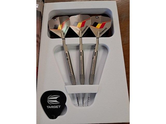 Dartset nieuw nooit gebruikt dimitri van den bergh - afbeelding 3 van  4