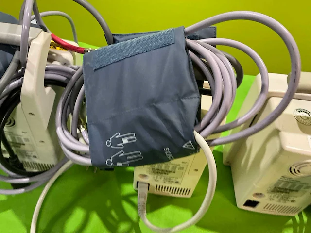 Datascope mindray duo non-invasieve elektronische bloeddrukmeter - afbeelding 8 van  8