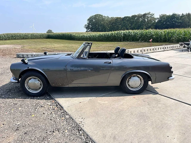 Datsun fairlady roadster - 1967 - classic cars >15 - afbeelding 9 van  25