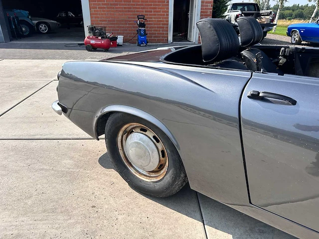 Datsun fairlady roadster 1967 oldtimer - afbeelding 18 van  26