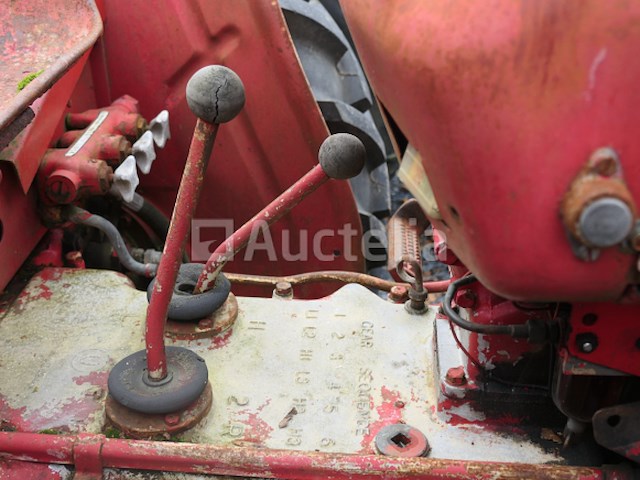 David brown 950 landbouwtractor met voorlader (vin: 950a401320) - afbeelding 14 van  15