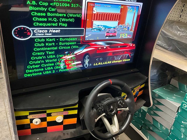 Daytona usa speelautomaat 150 games - ongebruikt - afbeelding 15 van  18
