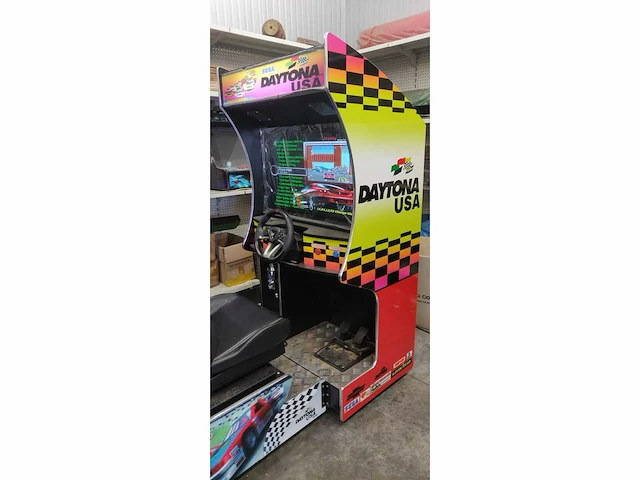 Daytona usa speelautomaat 150 games - afbeelding 13 van  17