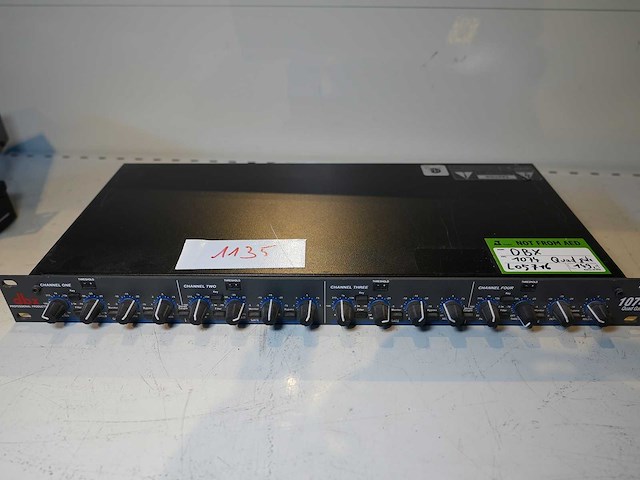 Dbx - 1074 - 1074 quadgate – 4-channel gate / dynamics processor - afbeelding 1 van  2