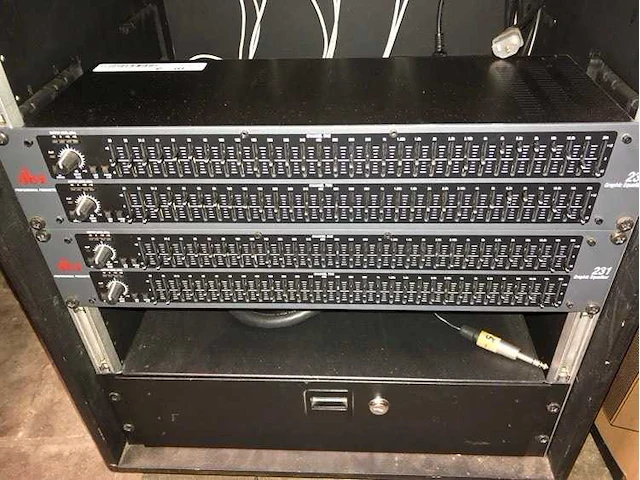 Dbx - 231 - diverse audio - afbeelding 1 van  1
