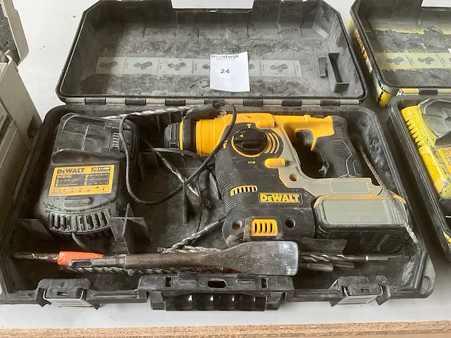 Dch253 boormachine - afbeelding 1 van  5
