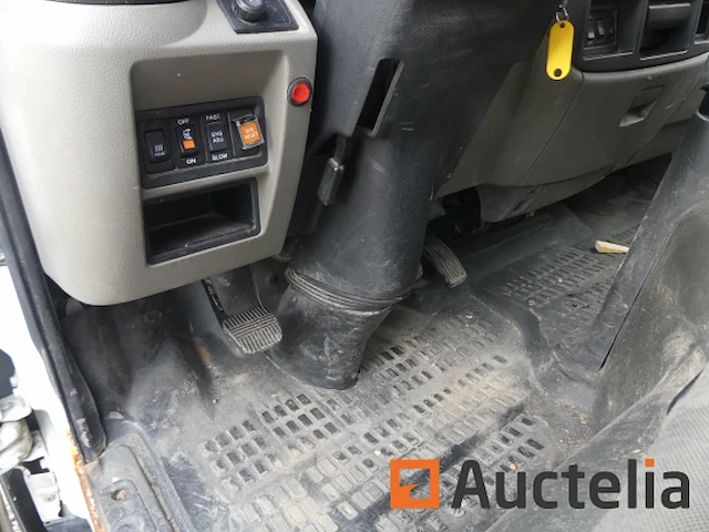Ddubbele cabine bestelwagen en driezijdige kiepwagen nissan cabstar (2009-215.641 km) - afbeelding 19 van  54