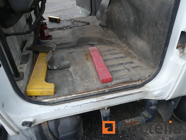 Ddubbele cabine bestelwagen en driezijdige kiepwagen nissan cabstar (2009-215.641 km) - afbeelding 36 van  54