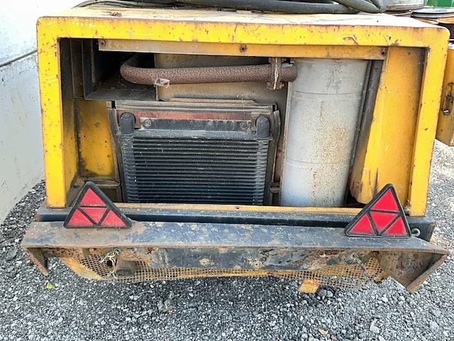 De compressor van de schroeflucht - afbeelding 7 van  21