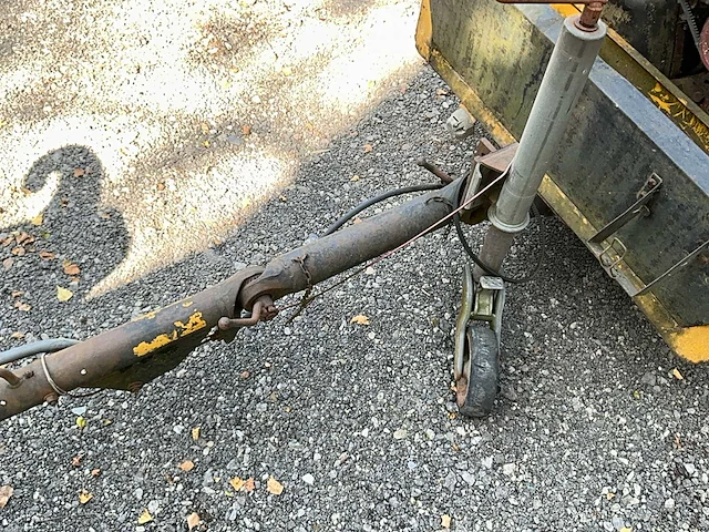 De compressor van de schroeflucht - afbeelding 13 van  21