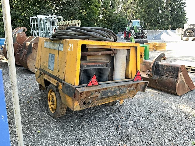 De compressor van de schroeflucht - afbeelding 16 van  21