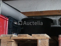 De inhoud van 2 pallets - afbeelding 1 van  6