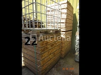 De inhoud van 3 houten pallets afm. 1000x0,75x0,16mm - afbeelding 2 van  3